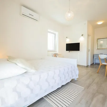 Apartament Pavle's *