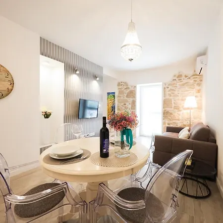 Pavle's Apartament