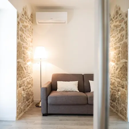Pavle's Apartament