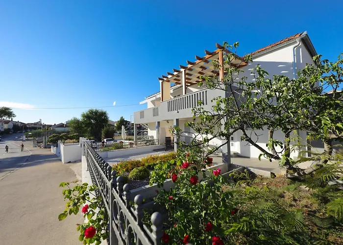 파블레스 아파트먼트 *