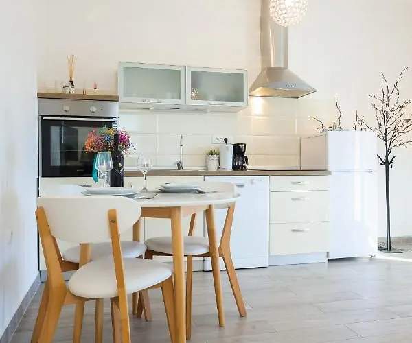 파블레스 아파트먼트 *